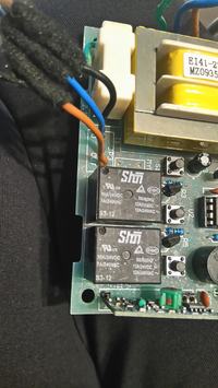 Connecting the electric projector screen under the fibaro module