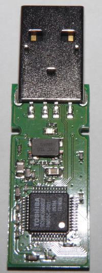 Dwa takie same Pendrive 8GB (jeden rozpoznawany drugi nie)