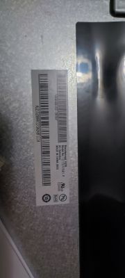 Label with barcode and information about LCD panel T25HVN01.0.