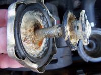 Fiat/cq/700 - Olej Lotos zamienił się w maź i zrobił spustoszenie w silniku