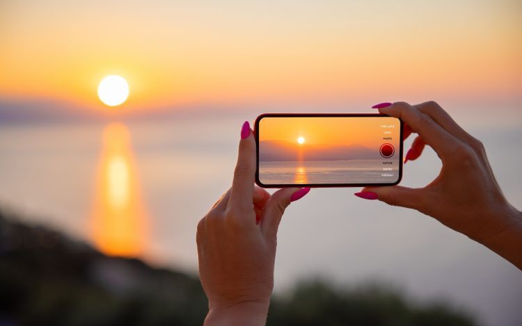 Jak wybrać odpowiedni smartfon do profesjonalnych zdjęć i wideo?