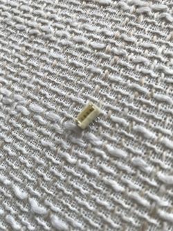 Naprawa wyrwanego gniazda zasilacza w konsoli PS4 - czy to zrobić samemu?