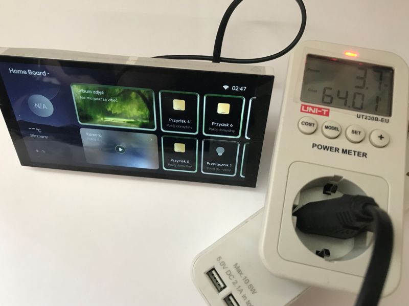 Aqara Hub S1 Plus Control Panel Aqara Hub S1 Plus panel with touch screen interface displayed, front view.