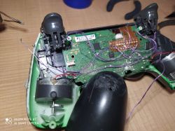 Jak prawidłowo polutować kabelki w padzie SONY PS4 model CUH-ZCT2E, płytką JDM-0401-981-330-31?