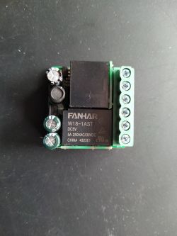 FANHAR W18-1AST Relay Module FANHAR W18-1AST relay module with visible electronic components and connectors.