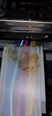 Whirpool AGD 9300 - wyłącznik różnicowo-prądowy nadpalona izolacja