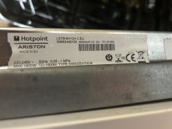 Tabliczka znamionowa zmywarki Hotpoint Ariston z danymi technicznymi