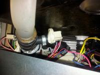 Whirlpool ADP 450 - brak grzania wody, jak sprawdzić grzałkę i termistor?