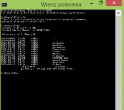 Zrzut ekranu przedstawiający okno Wiersza polecenia z listą katalogów, w tym POBRANE BIS.