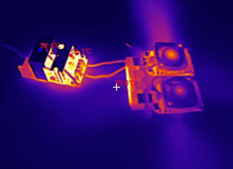 [Thermal imaging] Internal view and test of the YSDS-60-5 4.5 A 22.5 W 5 V DIN rail power supply
