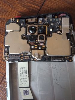 Xiaomi red mi 9 pro Problem z ładowaniem. Murgający wyśwetlacz w telefonie