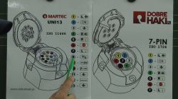 VW PASSAT B5 - choinka na oryg. haku po podłączeniu adaptera 13/7 pinów