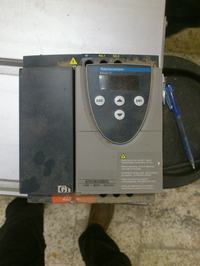 Falownik Altivar ATV12H075M2 i dwa silniki Besel 0,37kW 200Hz 11650 obr/min