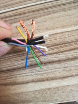 Zmieniarka 6cd VW - Jak podłączyć? Kable, kolory, piny.