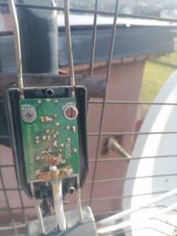 Wzmacniacz antenowy - sygnał działa tylko na 1 TV, problem z drugim TV