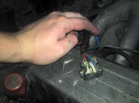 Mercedes w124 300TD - Wentylator dmuchawy nie działa, problem z regulatorem lub wtyczką?