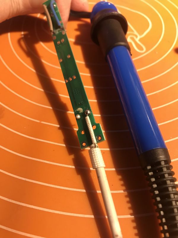 Testuję zestaw lutowniczy - bez miernika i z lutownicą sieciową z regulowaną mocą.