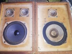 Proszę o pomoc w identyfikacji kolumn głośnikowych