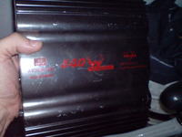 Warto naprawiać wzmak "840W" jeśli radio ma 4x50w?