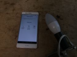 Inteligentna 'żarówka' WOJ14413 WiFi LED CCT - wnętrze, aplikacja, Tasmota