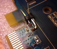 Czy bezpieczne jest podłączenie wentylatora 12V do karty graficznej bez złącza?