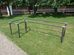 Stół i ławki do kuchni. Drewno i stal Stół i ławki do kuchni. Drewno i stal