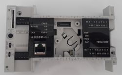 Wnętrze sterownika PLC MELSCEC iQ-F FX5U Wnętrze sterownika PLC MELSCEC iQ-F FX5U