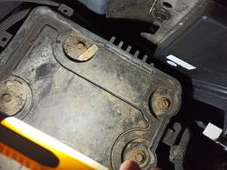 Wymiana akumulatora Maxis 56Ah w PT Cruiser 1.6 PB, 2006 - kwestie montażu