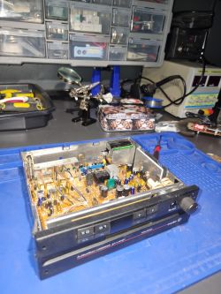 Radio Alpha Vw Golf pierdzi