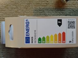 Energy label of MOES bulb with class F.