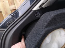 Audi a4 k8 kombi - Podłączenie wzmacniacza do subwoofer a