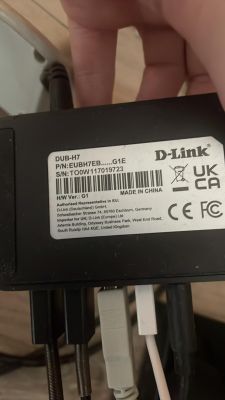 Nowoczesny hub USB do ładowania urządzeń z gniazdka - porównanie Orico DCV-4U i D-Link DUB-H7/E