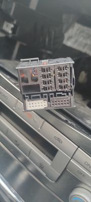 Ford Mondeo mk4 2007 podłączenie niefabrycznego radia sony XAV-AX3005DB