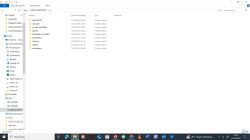 Eksplorator plików pokazujący zawartość folderu sieciowego MYCLOUDPR4100
