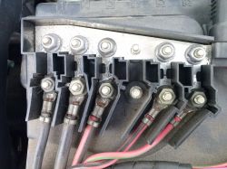 Polo 9n 1.4 16V 55kW 75km - Przepalony bezpiecznik nr 5