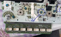 Volvo S60 2001: Spalenie żarówek w panelu klimatyzacji po zwarciu