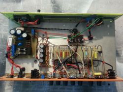 Dwukanałowy wzmacniacz gitarowy 5W - pełna lampa Dwukanałowy wzmacniacz gitarowy 5W - pełna lampa