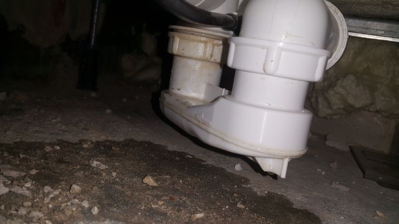 Leaking Plastic Siphon: Seal Connector, Teflon Tape, Tow, Sprays/Liquids, Tightening Tips