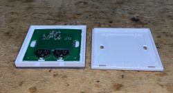 Zestaw RF pilot "włącznik" na baterie i przekaźnik do schowania w puszce (niby WiFi?)