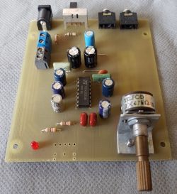 Wzmacniacz stereo małej mocy w obudowie Wzmacniacz stereo małej mocy w obudowie