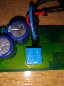 Montaż i kalibracja nowego silnika hamulca ręcznego w Renault Espace 4