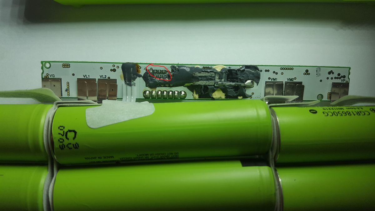 Sony Vaio bateria VGP-BPS21B - Proszę o pomoc w identyfikacji elementu ...