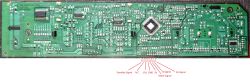 Płytka PCB z pralki Samsung DC41-00204B z oznaczonymi pinami i sygnałami, widok z tyłu.