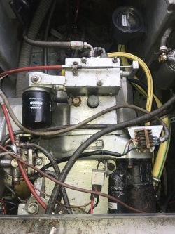 Kupiłem łódkę z silnikiem Faryman A40 i przekładnią Hydromarin Kupiłem łódkę z silnikiem Faryman A40 i przekładnią Hydromarin