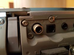 Jak podłączyć subwoofer pasywny 40W8ohm do JVC FS SD7R? Czy potrzebny filtr?