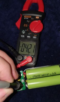 Blaupunkt esc808 bateria 14V? - Problem z napięciem baterii?