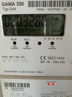 Licznik energii elektrycznej GAMA 350 z wyświetlaczem kWh.