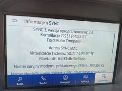 Ekran informacyjny systemu SYNC 3 w Fordzie Escape z wersją oprogramowania 3.4.