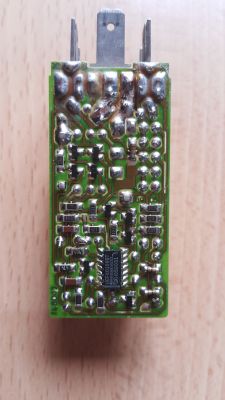 Audi - Uszkodzona dioda w sterowniku (przekaźniku) klimatyzacji 443 919 578 J