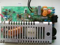 Uszkodzony zasilacz do przyczepy turystycznej typ KT12SM